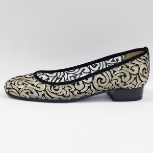 AZUREÉ 211/60 - Bailarinas Preciosa bailarina Azurée en malla decorada con ante negro y dorado. El tacón ancho es de 2cm y  suela antideslizante. Un zapato cerrado muy fresco para la época estival sin perder elegancia. Bolso a conjunto.